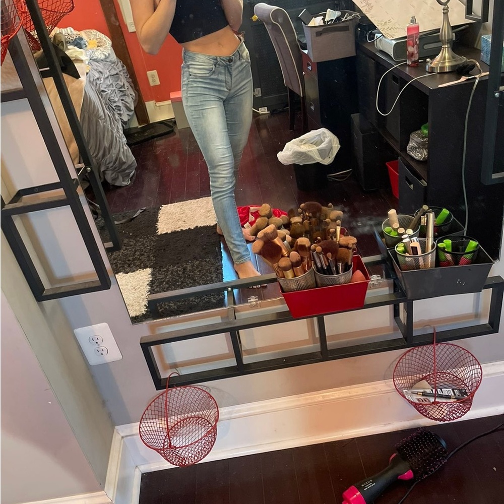 Jeans - Picture 2 of 9